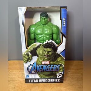 Marvel Avengers Titan Hero Series Deluxe Hulk Action Figure, 12-Inch NEW IN BOX